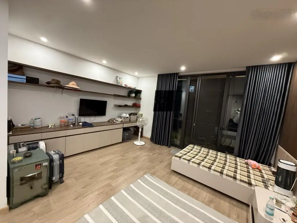 Siêu phẩm tư đình - phân lô cán bộ vip - thang máy - gara - nội thất tiền tỷ tư đình