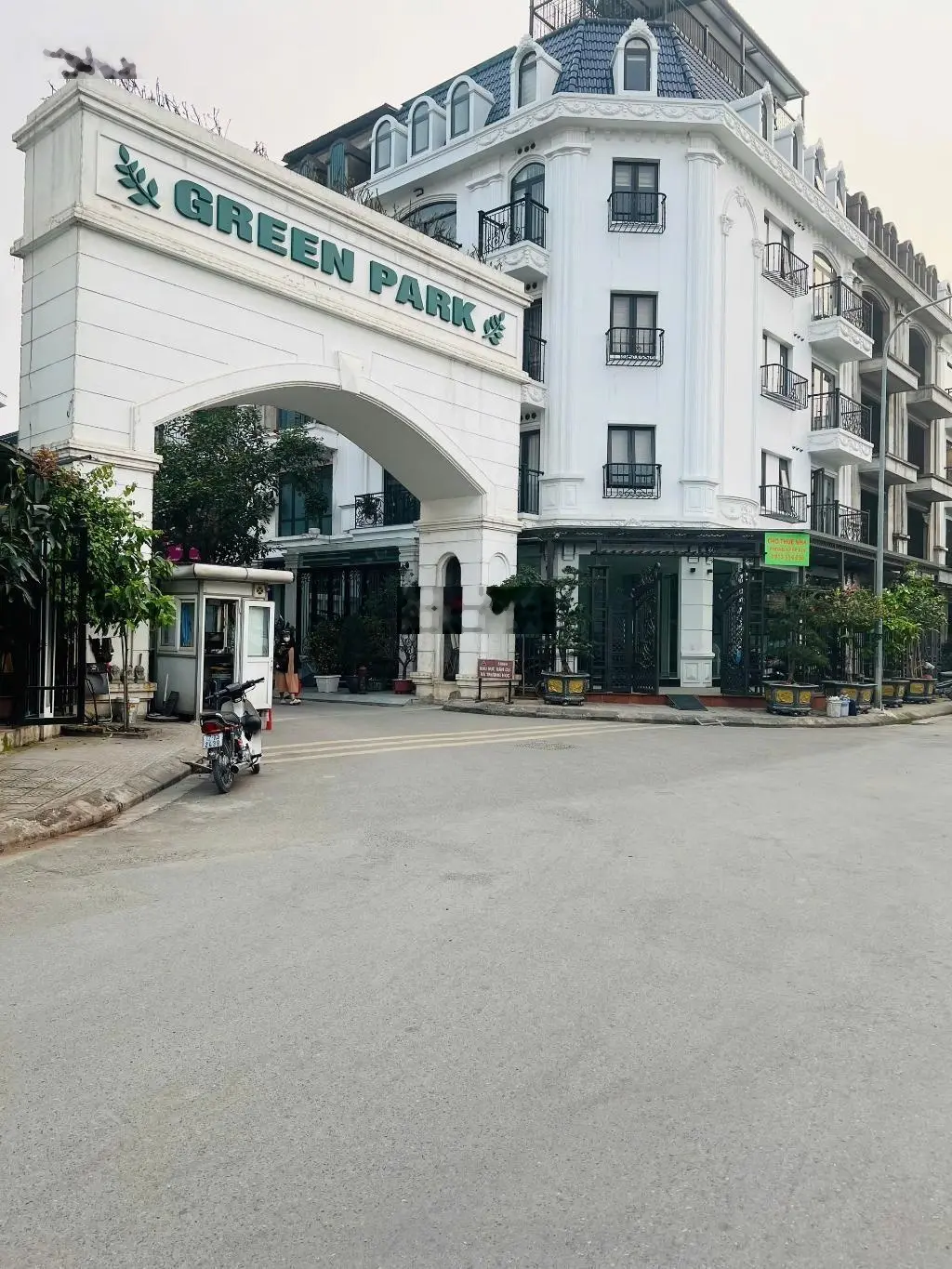 Bán nhà liền kề diện tích 125m2 5 tầng - thang máy giá tốt. 077328.1235. - lô góc - vỉa hè - ô tô