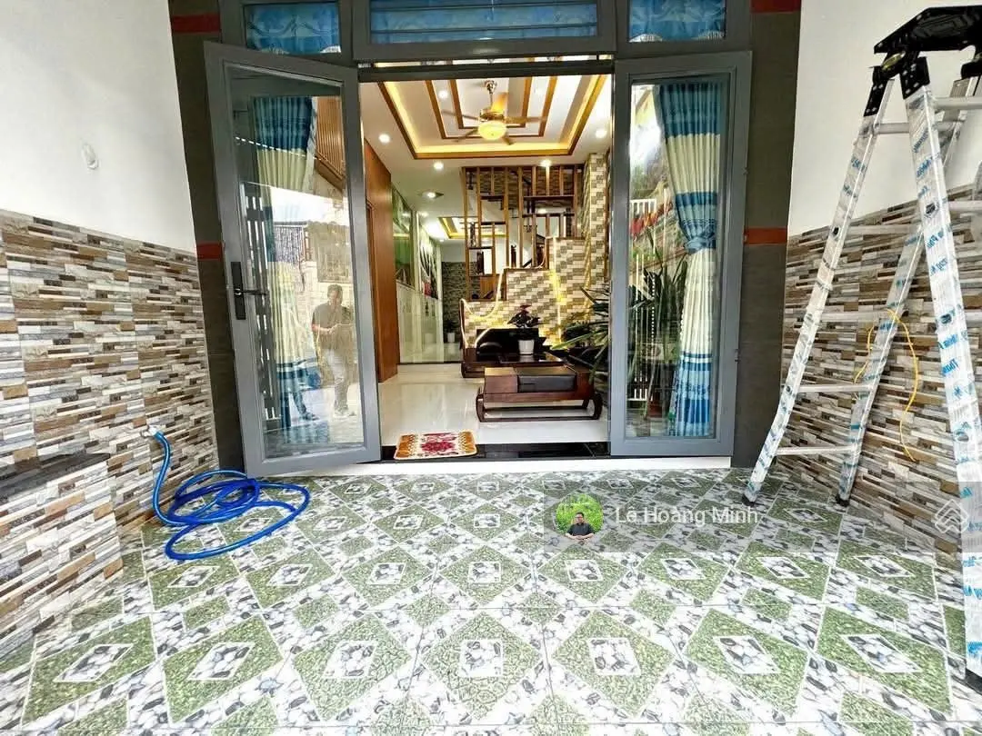 Nhà phố 4m x 15m. Đúc 2 lầu hẻm 5m thông đường Lâm Thị Hố