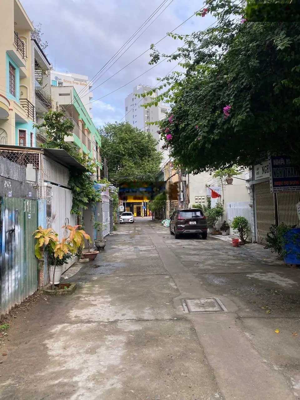 Cần tiền bán gấp lô đất 200m2 hẻm 7m Nguyễn Thị Minh Khai, Nha Trang. LH: 0898 368 *** Bách