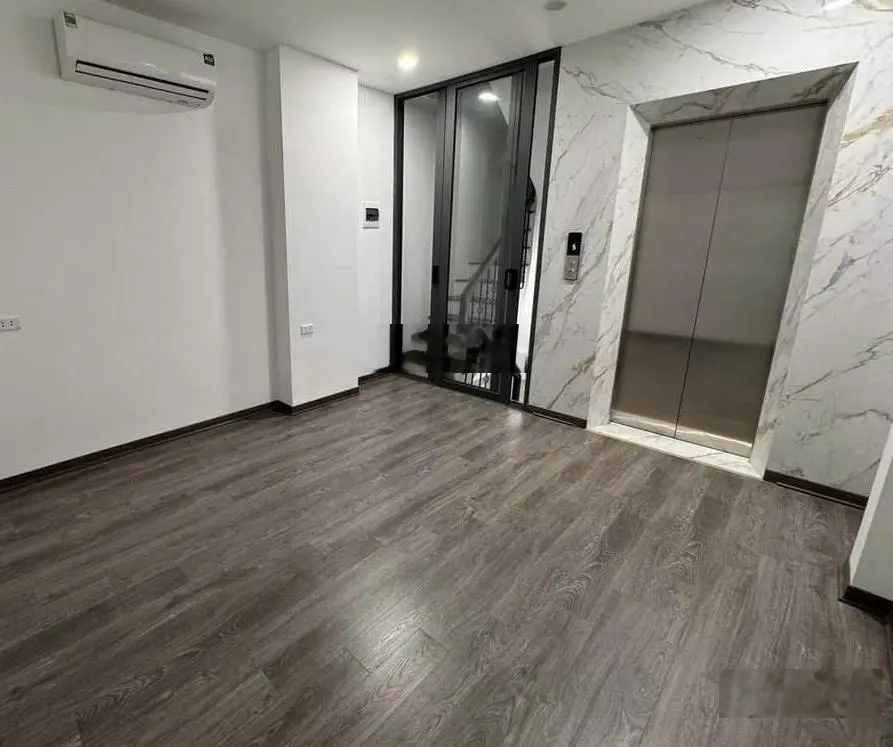 Bán nhà 5 tầng 1 tum Thanh Lương, Hai Bà Trưng - 40m2, full nội thất, ngõ ôtô, giá 10.9 tỷ