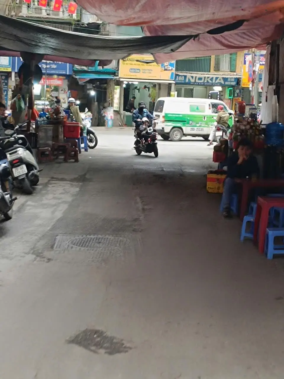 Bán nhà Phương Mai, Đống Đa 40m2. 7 tầng, thang máy. Ô tô, kinh doanh
