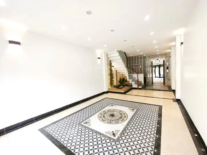 Bán Nhà Vỉa Hè Vũ Đức Thận Long Biên 53m2, 6 Tầng, MT 4.4m --- 12.3 Tỷ Thang Máy LH: 0977728996.