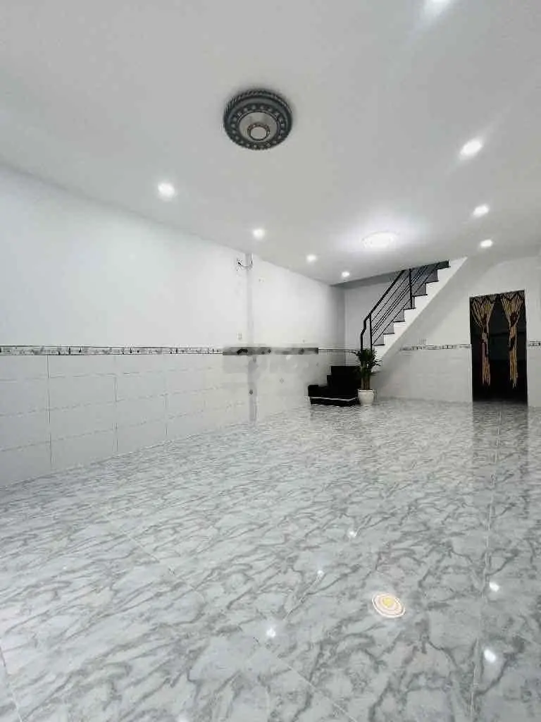 BÁN NHÀ MTKD 2 TẦNG - CHỈ 4 TỶ 2 - LÊ VĂN QUỚI - 51m2 (4.1x12) CỰC ĐEP