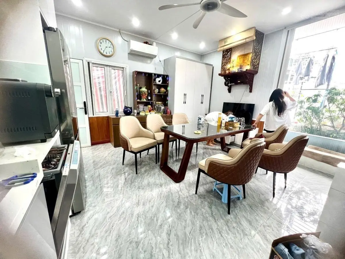 Bán nhà Trung Kính, Yên Hòa, 52m2 x 5T, 50m ra phố, ngõ thông, nhà mới đẹp, full nội thất, 9.3 tỷ