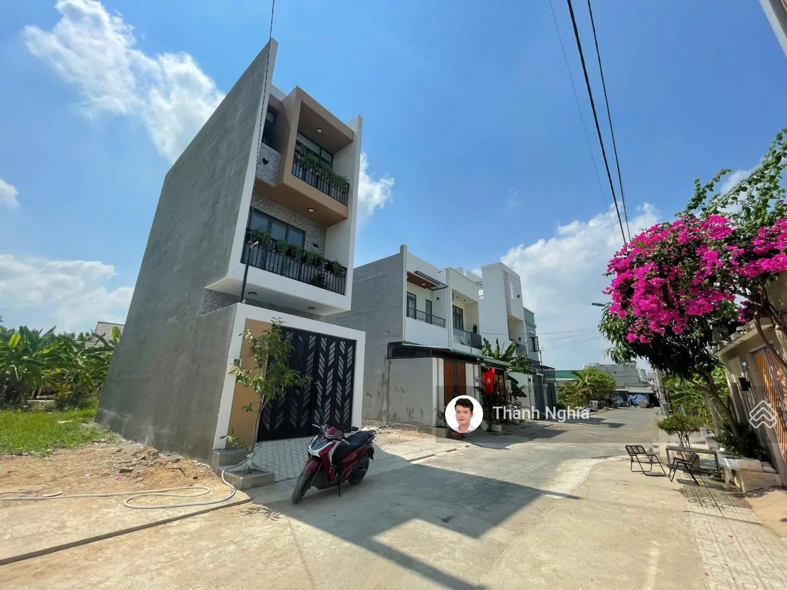 HIẾM! BÁN GẤP HƠN CHỮ GẤP! Nhà 3 tầng 4PN, 3WC 52m2 chỉ 4,x tỷ