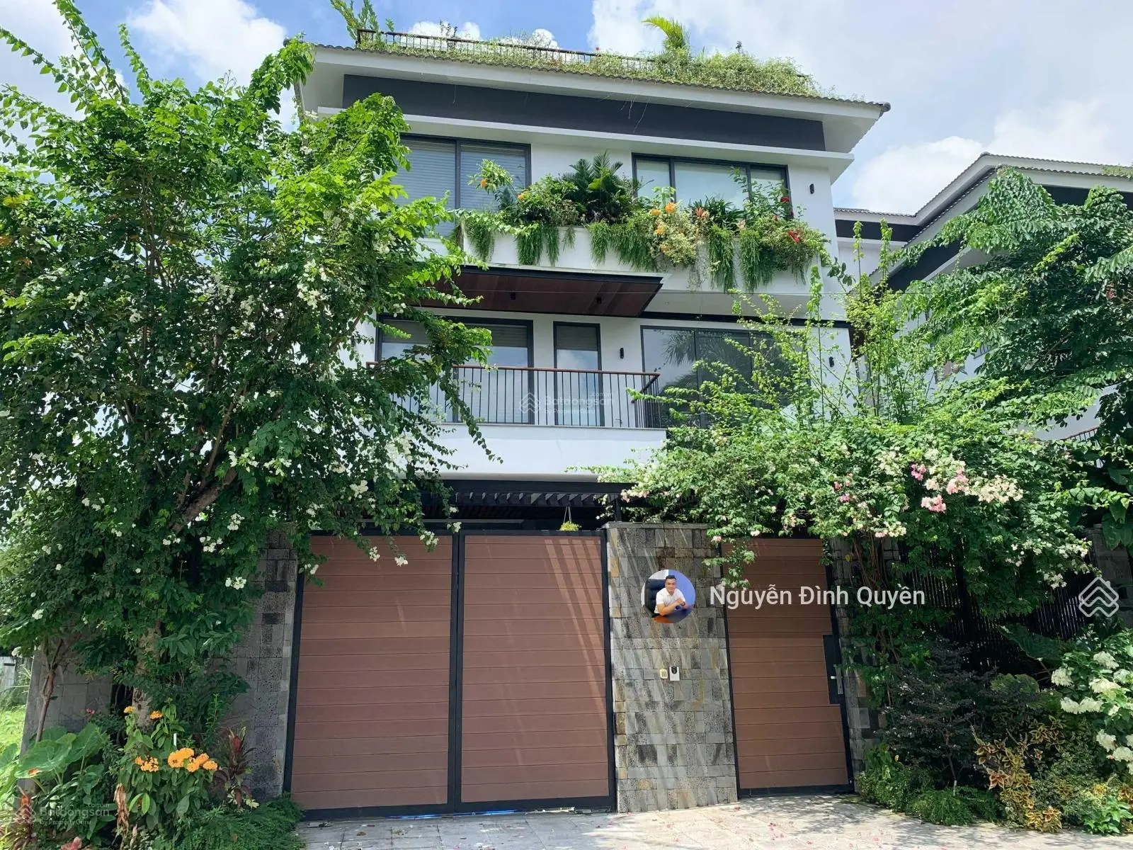 30.9 tỷ - sở hữu biệt thự 3 tầng đẹp - dt: 8.5 x 18m - Thảo Điền
