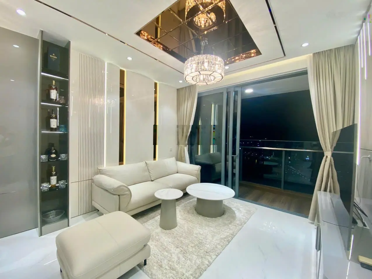 Bán căn hoa hậu Sunwah Pearl, góc 2PN 2WC tầng 48, view sông Quận 1, cầu Ba Son, full nội thất