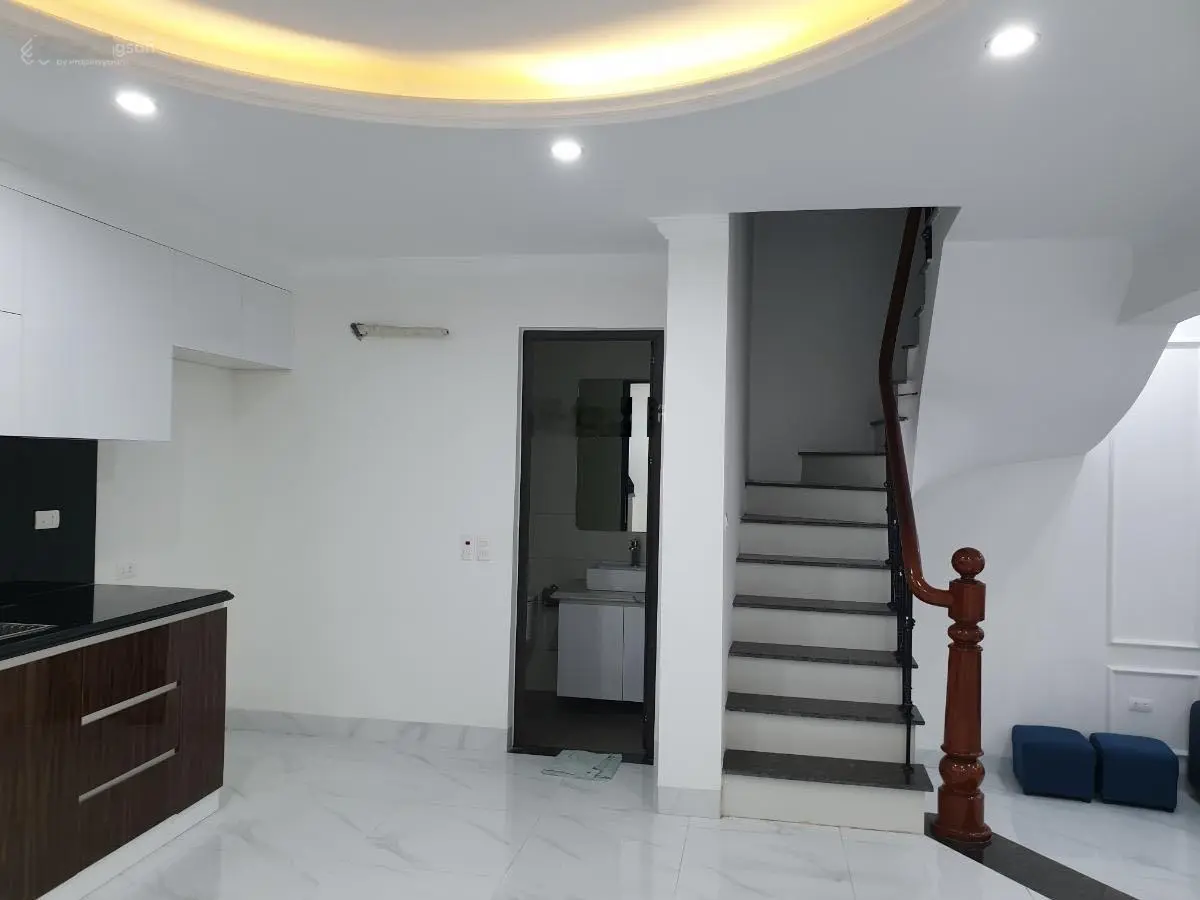 Siêu phẩm có 102! Ở sướng như khách sạn! Bán nhà phố Thịnh Quang 47m2 4 tầng chỉ 7,75 tỷ có TL