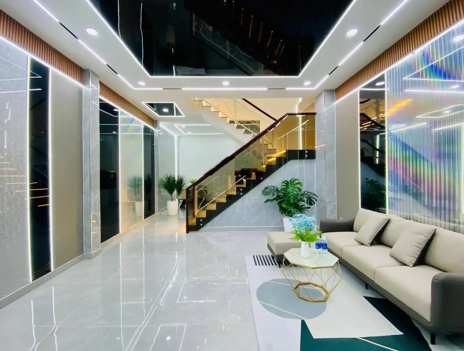 Chủ đi định cư bán gấp nhà Phạm Đình Toái - Q3, gần bệnh viện Da Liễu. 76m2 đang cho thuê 24 tr/th