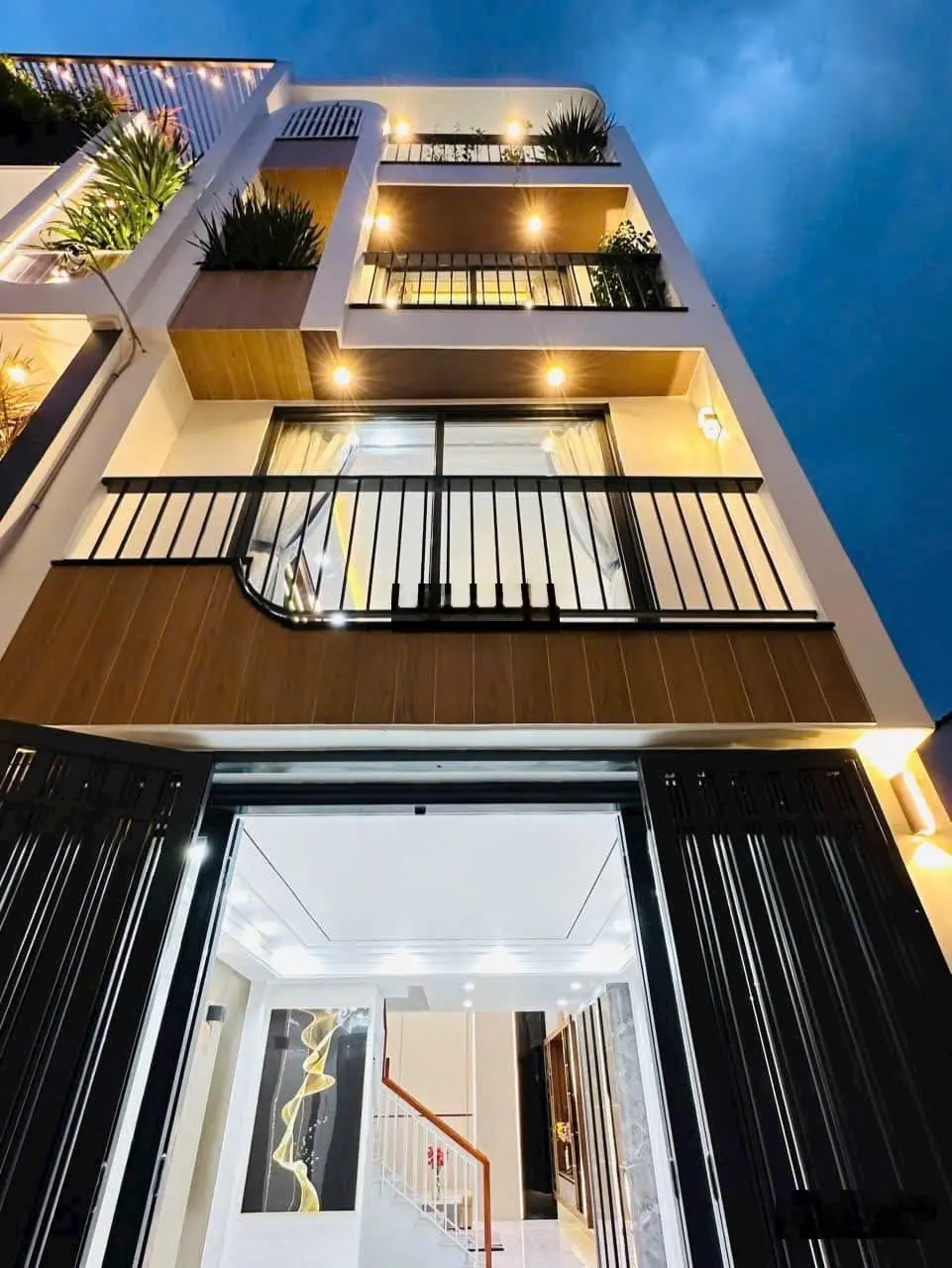 Gấp, bán gấp nhà siêu rẻ đường Thống Nhất, phường 15, Gò Vấp. DT 60m2. 1 trệt, 2 lầu - ST