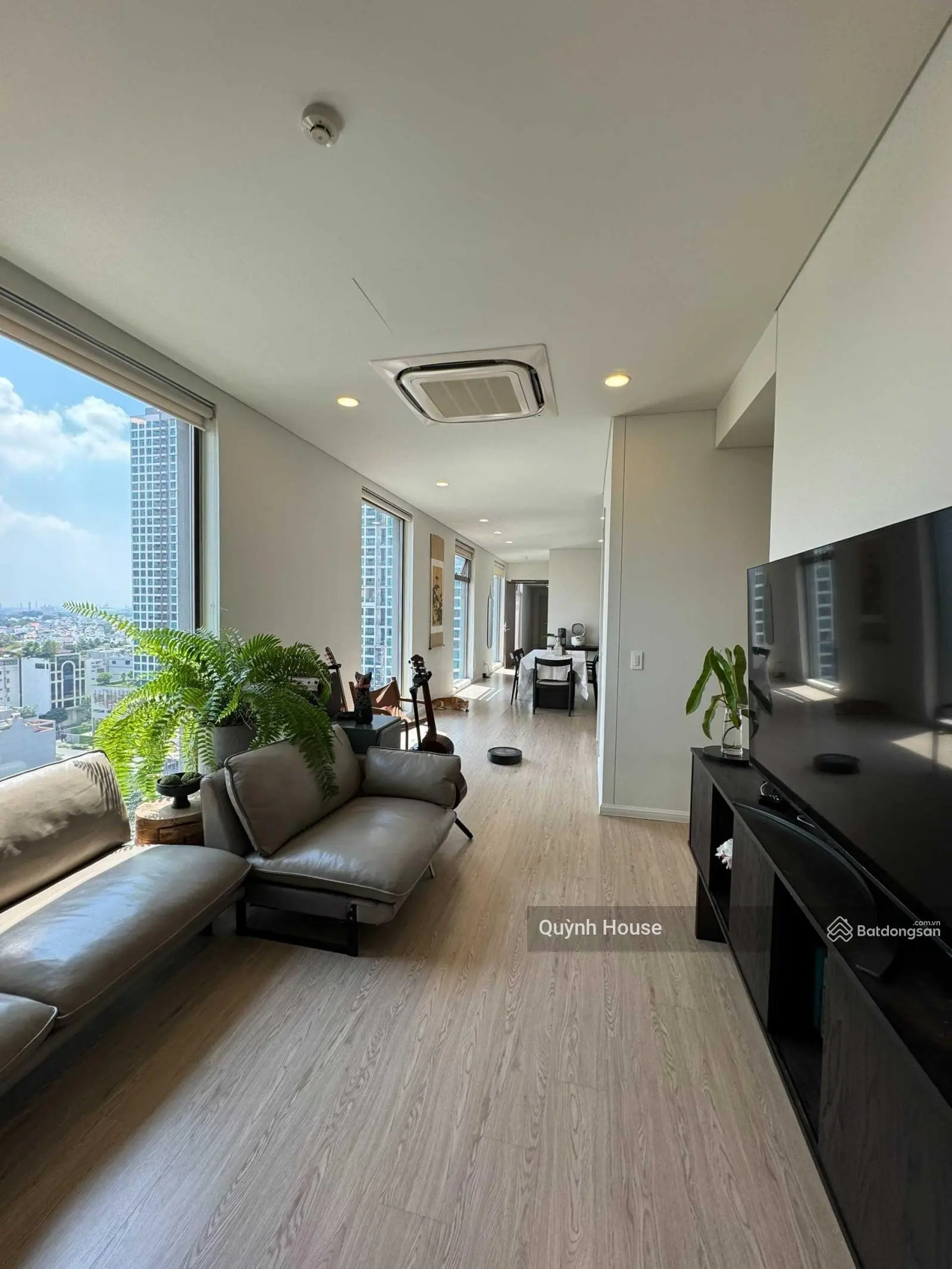 Nhà thật bán căn nội thất đẹp và xịn nhất Waterina Suite - 3 phòng ngủ - DT 155m2 - decor tone ấm
