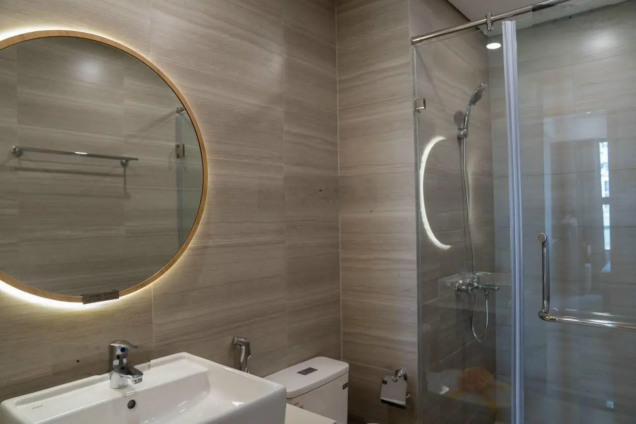 Hàng ngộp cần bán gấp căn hộ Akari city GĐ2. Giá: 3 tỷ150. View Hồ Bơi, hạn mức vay 70%. 0906 651 ***