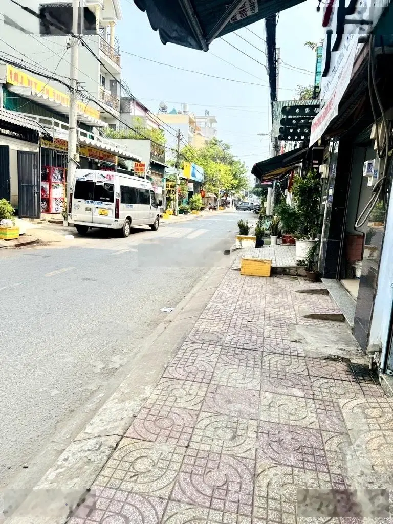 Mặt tiền 12m có lề 413 Lê Văn Quới- sát bên Tân Phú- 4.2 x 24M- Chính chủ rao bán.