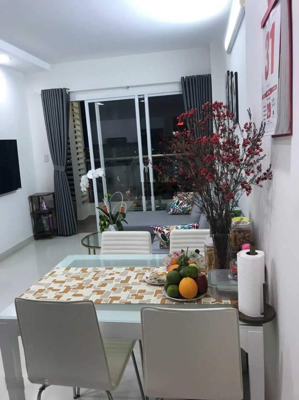 Cần bán CH Sacomreal 584, Q Tân Phú, DT: 80m2, 2PN, giá 2.6 tỷ (có sổ), LH: 0909 494 ***Toàn)