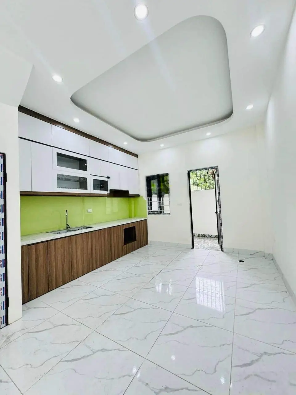 Bán căn 47m2x3T, ô tô đỗ, sân trước sau, gần chợ Đông La, 7 phút ra Penika Tố Hữu