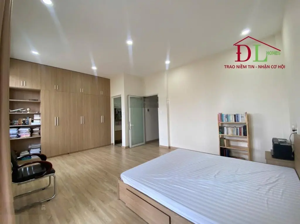 Bán biệt thự mới hoàn thiện đường Cô Giang, Đà Lạt - 222m2, 4PN, vị trí đẹp đã hoàn công, giá 23 tỷ