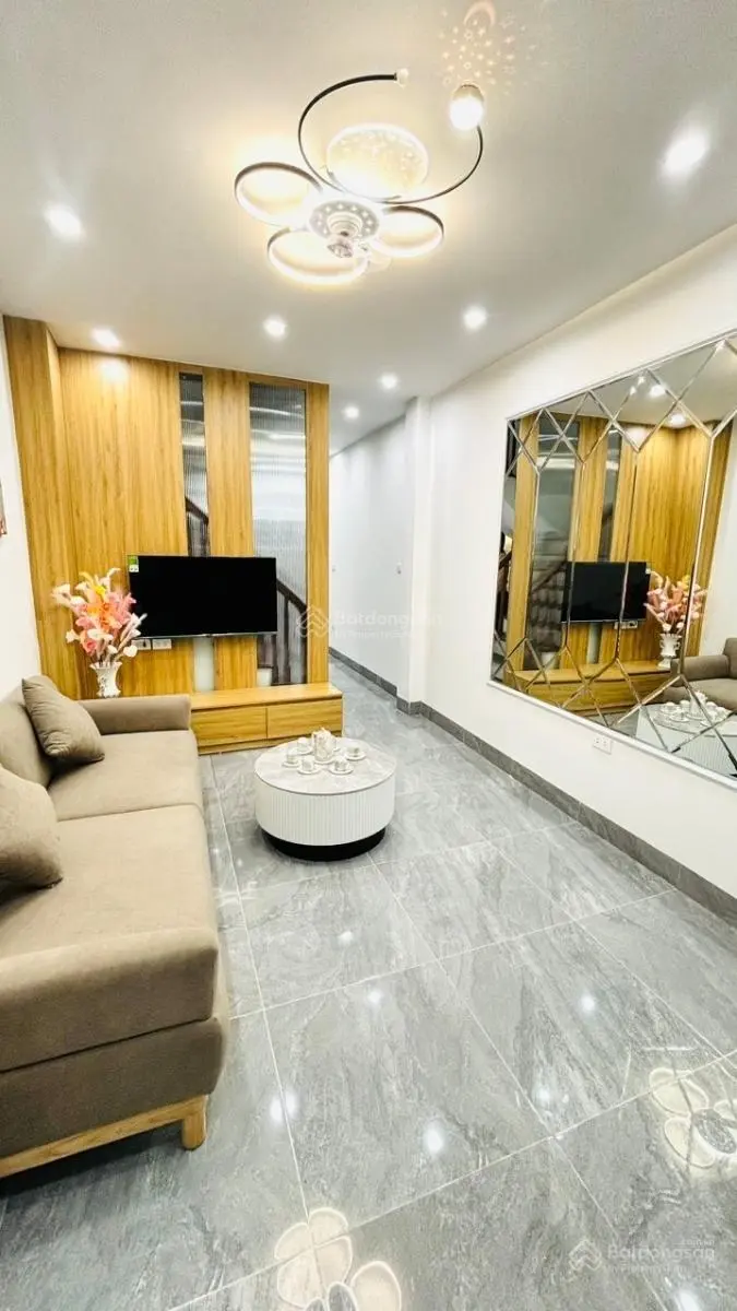 Bán Nhà Khương Trung Thanh Xuân 35 m2 nhà mặt tiền rộng ngõ nông xe máy tránh