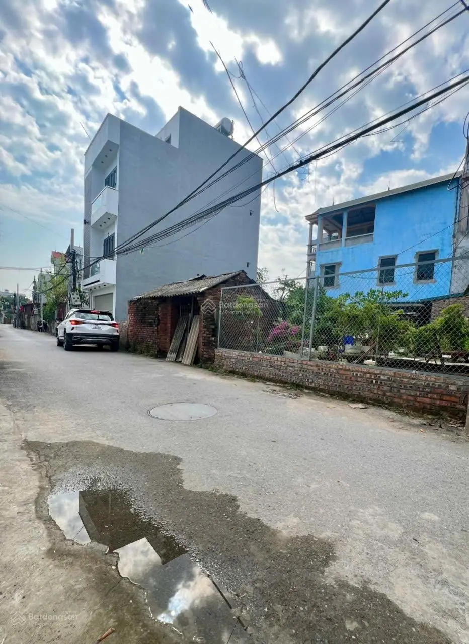 Bán gấp 76M2, mặt tiền 5.75m đất Đường Vân Trì-- Đông Anh, đường 3 ô tô tránh thoải mái