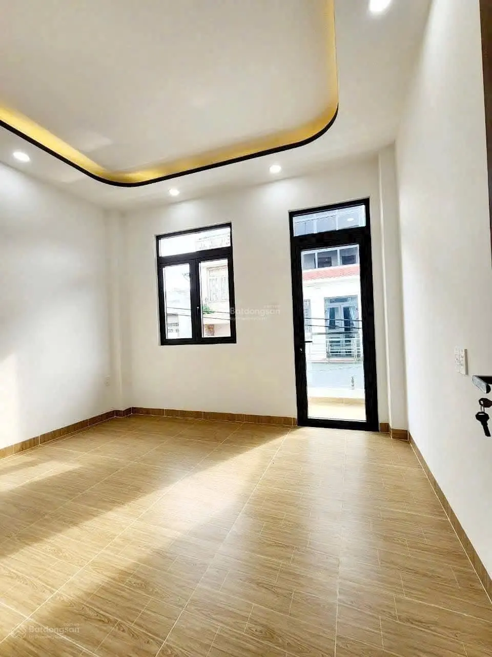 Nhà khánh hội q4- 4 tầng- 40m2 - sát mặt tiền - ko qh-chỉ 5 tỷ nhỉnh