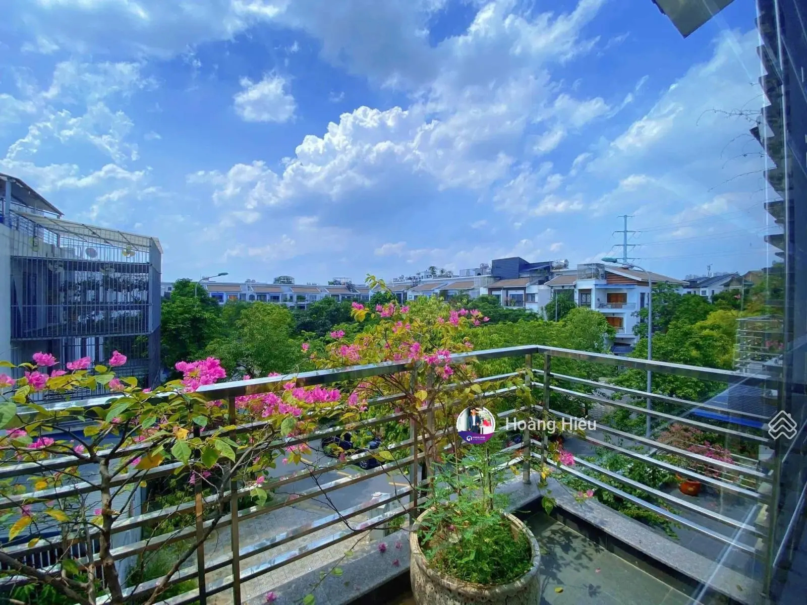 Tin thật, nhà thật, bán nhà đẹp quận Cầu Giấy 2 thoáng, tặng toàn bộ nội thất mới, 45m2, 5 tầng