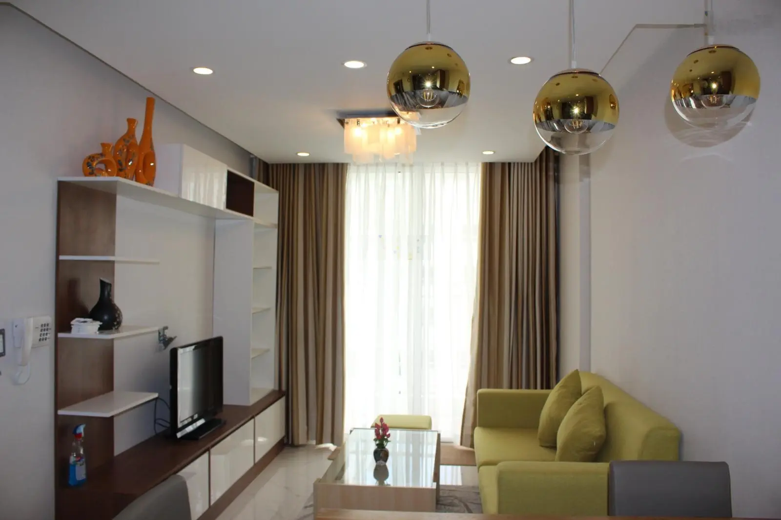 The Botanica, Giá bán bao sổ 3ty350, 57m2 hướng đông, tháp TB1 - LH 0908 457 *** gặp Linh