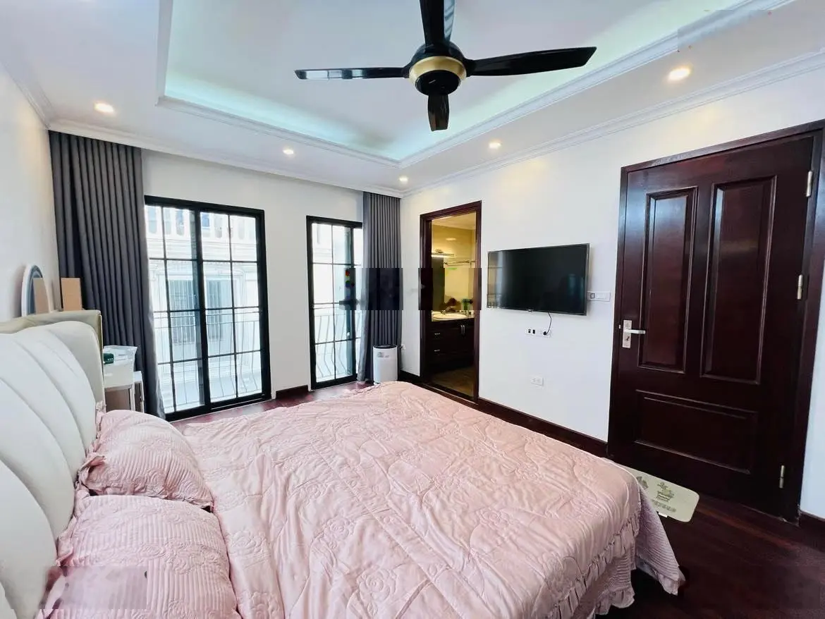 Bán nhà Trung Tâm Thanh Xuân 41m2 4 Tầng Mặt Ô Tô Cách 1 Nhà Ra Hai Ô Tô Tránh 8,2 Tỷ