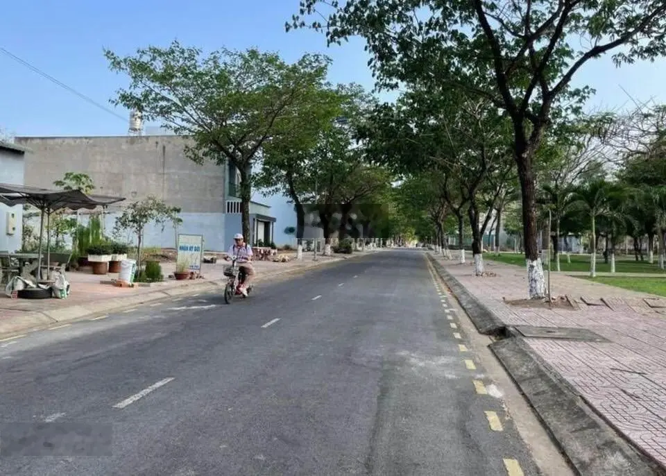 Cần bán đất MT đường An Dương Vương, H. Mỹ Xuyên, TP Sóc Trăng, gần vườn nho Sóc Trăng, 120m2, SHR