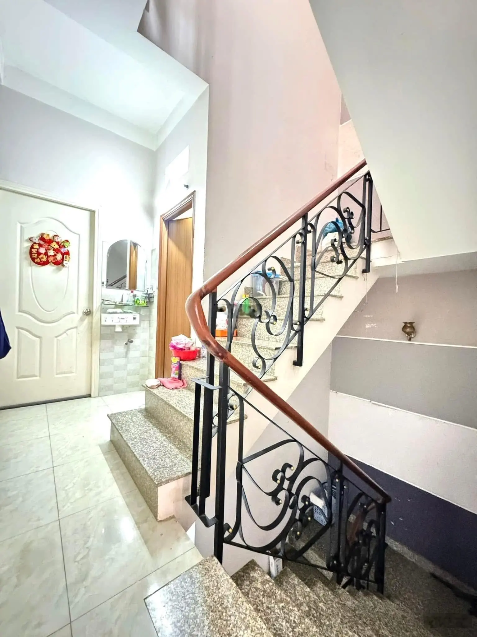 Nhà đường HƯƠNG LỘ 2 [4x15, 3lầu, 4pn, 3toilet] 5,6tỷ TL