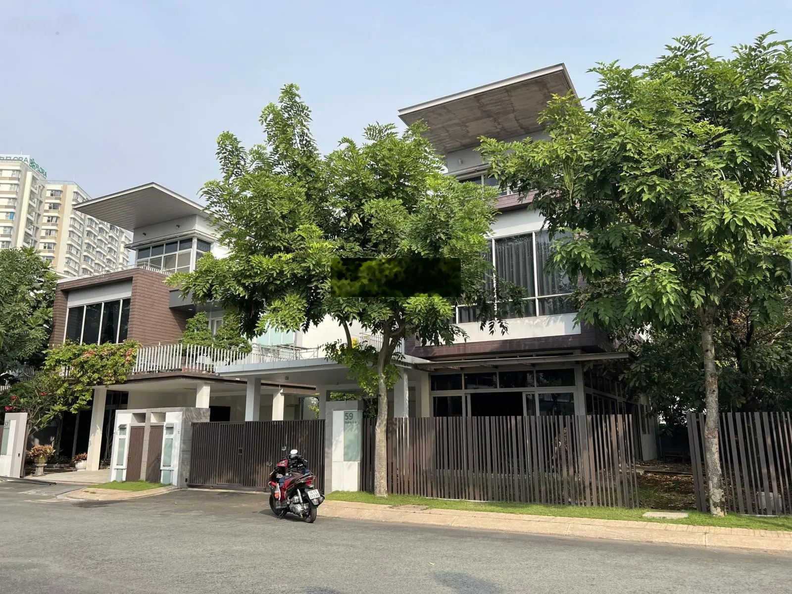 Căn mới hoàn thiện nội thất cực đẹp, giá 53,5 tỷ TL, dt 460m2 đất 16,7x27m, sổ cá nhân