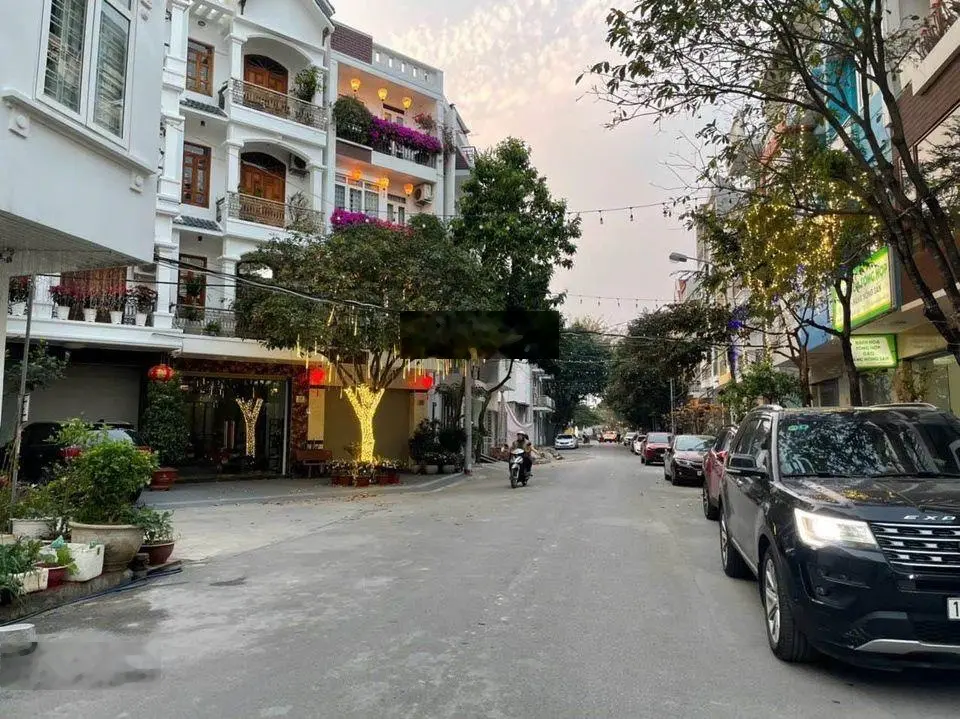 Bán biệt thự HXH 69 Nguyễn Gia Trí, 36,5 tỷ, 160m2, view đẹp, pháp lý đầy đủ,góc 2 mặt tiền