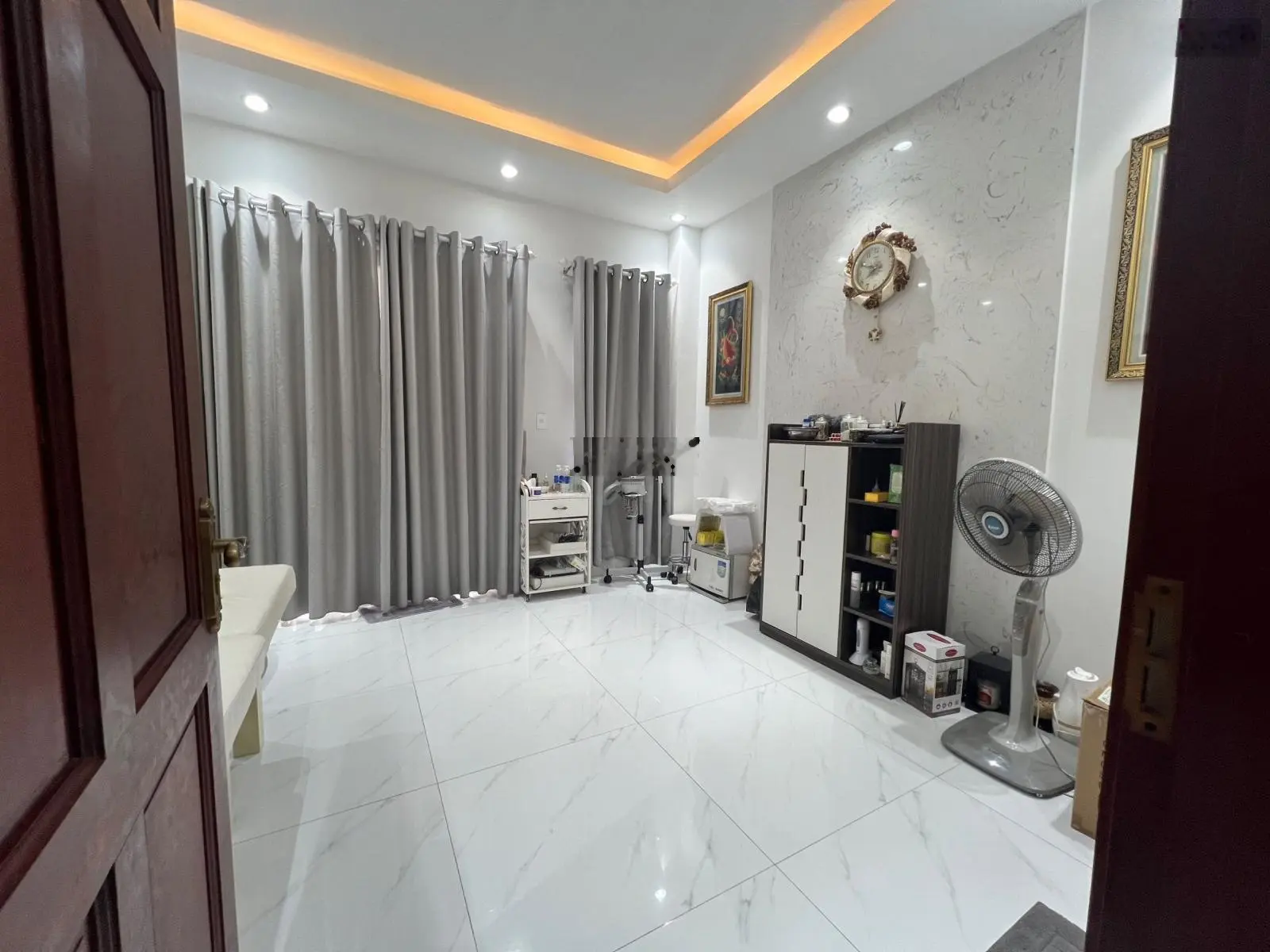Bán nhà Park Riverside - 5x16,6m - hoàn thiện - sổ hồng hướng Đông Bắc