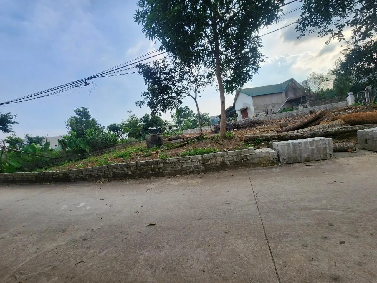 Bán đất thị trấn Mẹt, Hữu Lũng, DT: 350m2, mặt tiền: 18m, giá: 3.2 tỷ, lô góc, thổ cư, gần chợ Mẹt