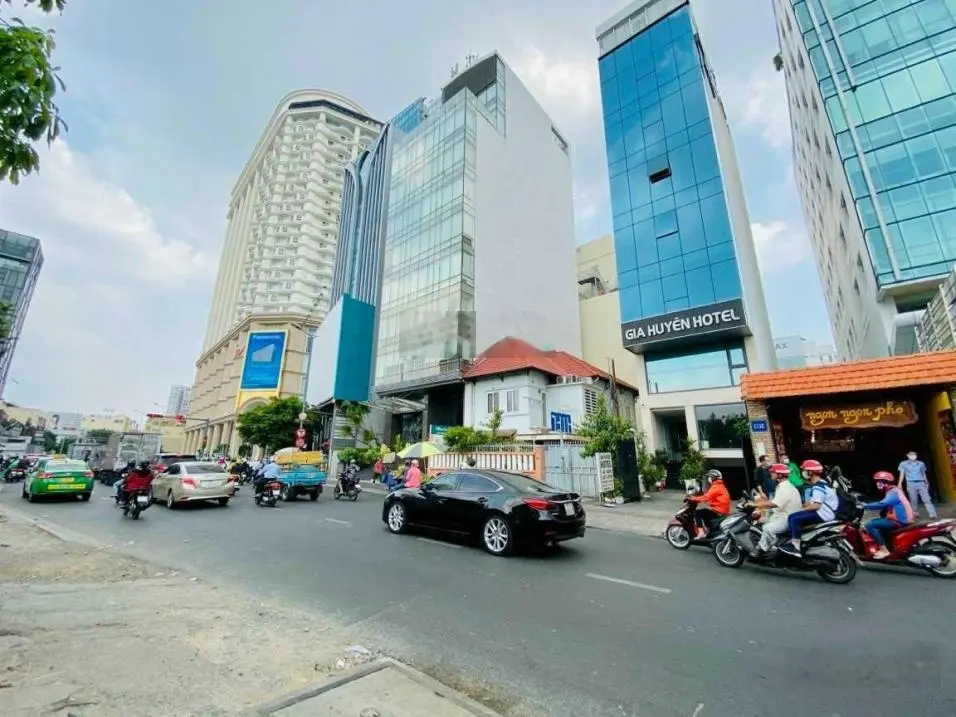 Bán đất hẻm xe tải Cao Thắng, P12, Quận 10, DT: 6x25m, đất trống thuận tiện xây, giá 22,2 tỷ