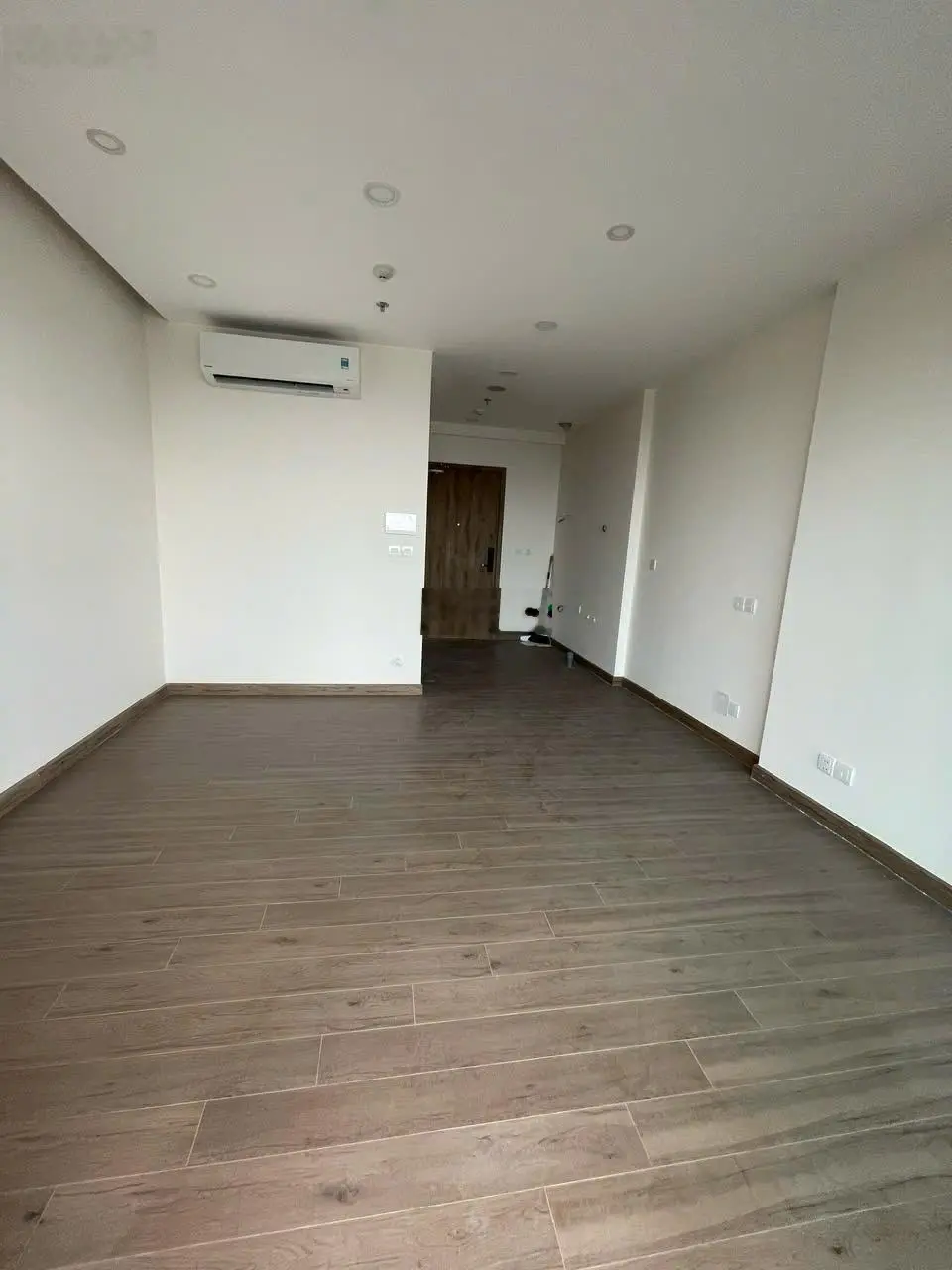 Cần bán căn hộ Studio toà S3 Sky Oasis Ecopark 1tỷ620 nhà nguyên bản đã có sổ
