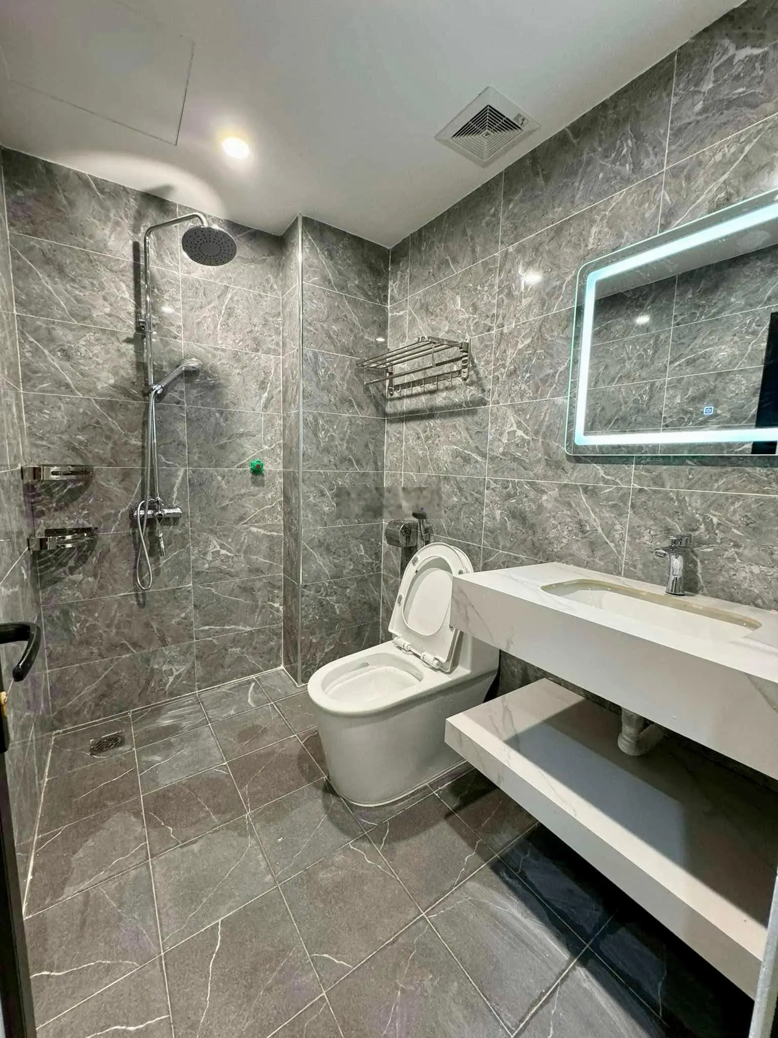 Bán Nhà 310Nghi Tàm 35m2, 5Tầng Thang Máy Nở Hậu Giá 7,3 Tỷ Đg ÔTô Đỗ Cửa