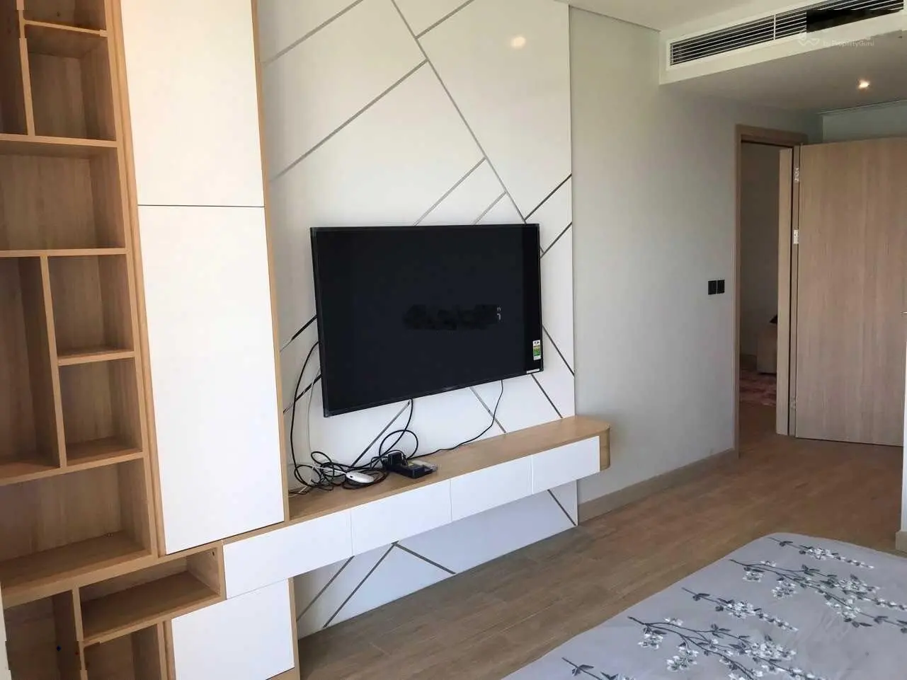 Bán penthouse 2 ngủ view trực diện Vịnh Hạ Long, full đồ, Duplex, giá cực tốt 0906 879 ***