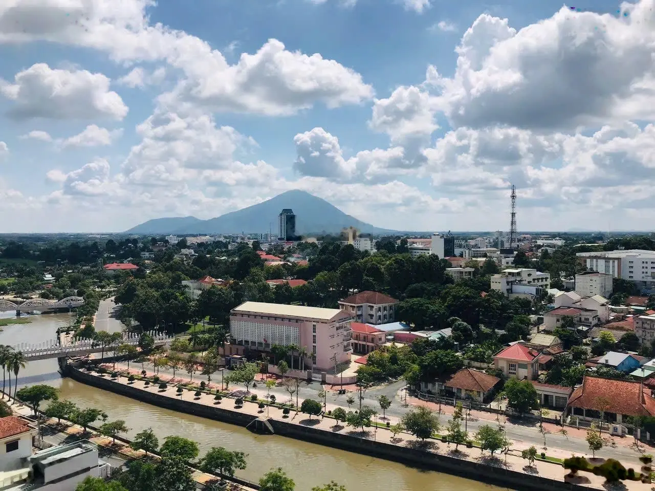 Còn vài căn mặt ngoài view sông và Núi Bà, 2PN, 2WC