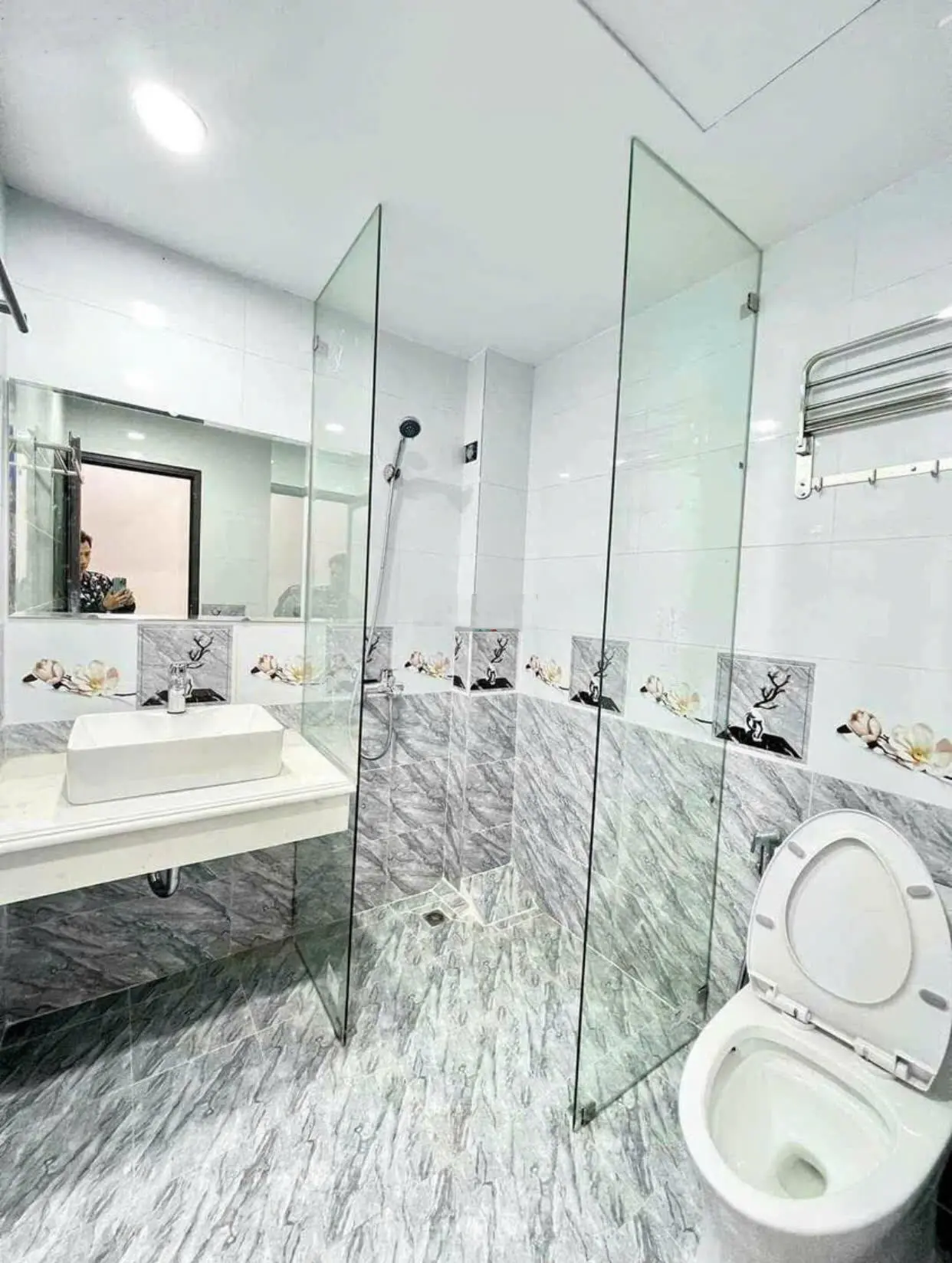 Bán gấp căn nhà 52m2, SHR tại đường Số 2, Thủ Đức, 4PN, 2WC, hẻm xe hơi 5m Chỉ Với 3,75 Tỷy LH Ngay