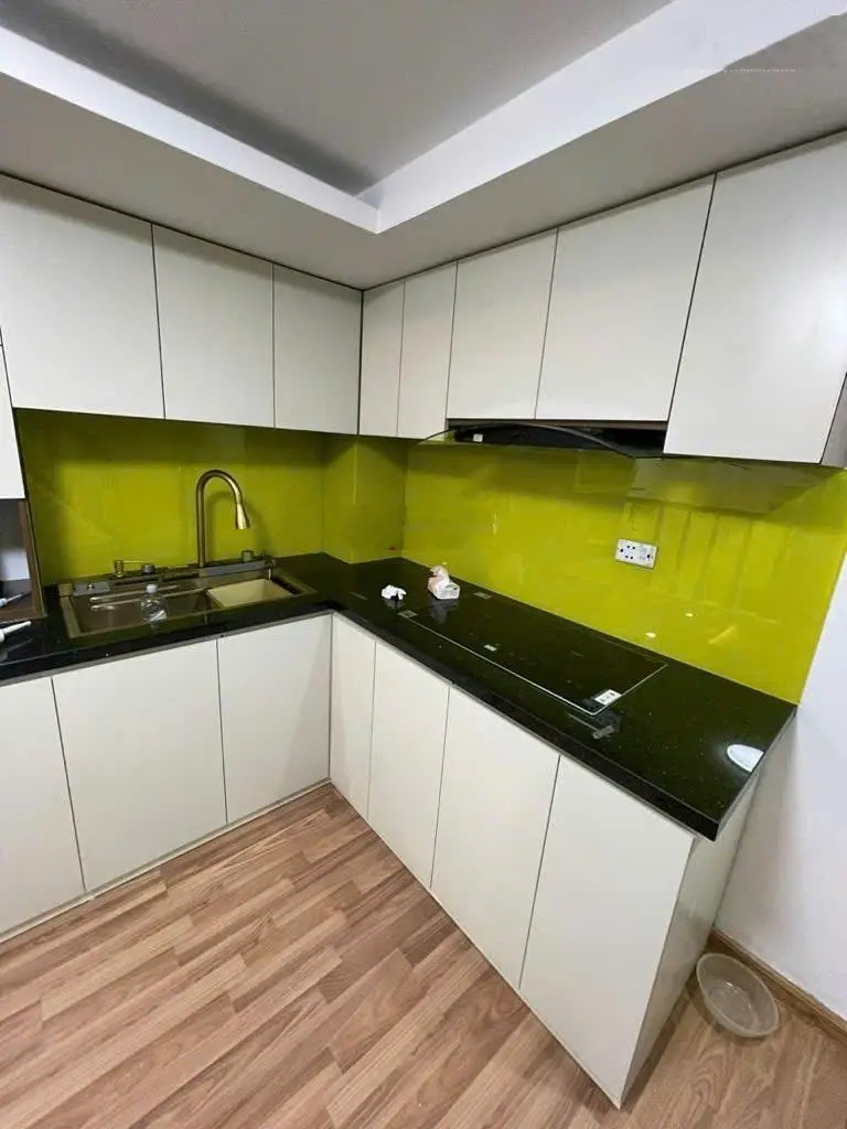 Nhà đẹp Vạn Kiếp - Hai Bà Trưng giá chỉ nhỉnh 6 tỷ sổ đỏ vuông vức DT 40m2 5 tầng. LH 0979 389 ***