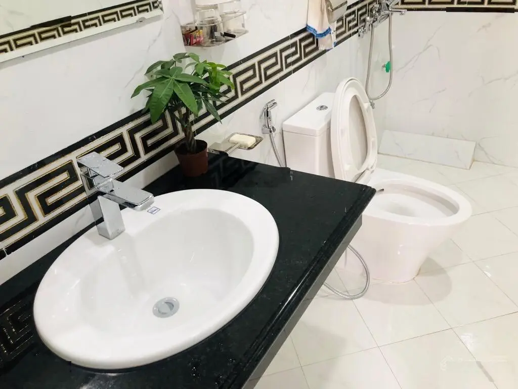 Phân lô Kim Đồng oto, thang máy - ở, kết hợp cty văn phòng - khu vip nhiều doanh nghiệp lớn 19.5tỷ