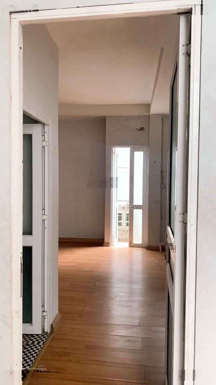 Trung tâm Ba Đình, 30m ra ô tô, 60m ra phố Đội Cấn, 42m2 chỉ 4,99 tỷ
