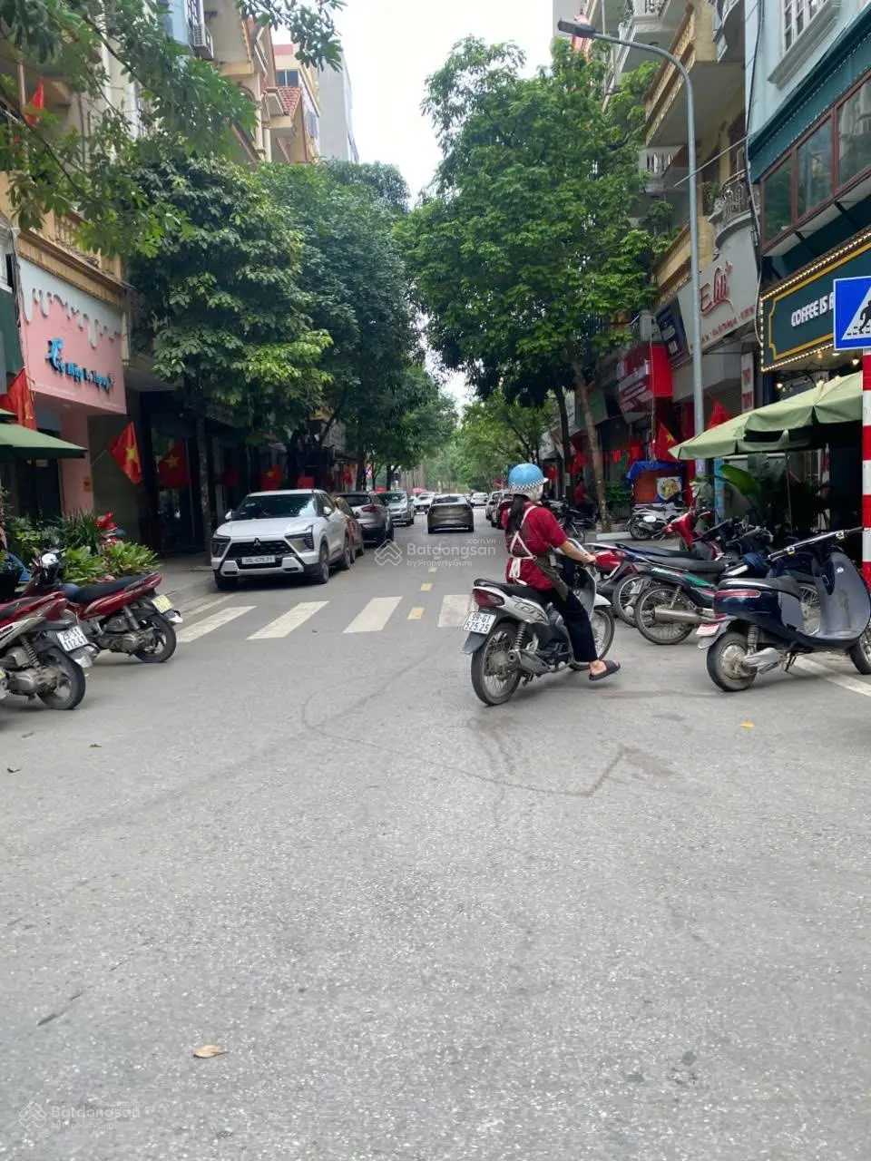 Bán nhà 5 tầng - thị trấn đông anh - mặt phố kinh doanh sầm uất - vỉa hè rộng - chỉ 17 tỷ