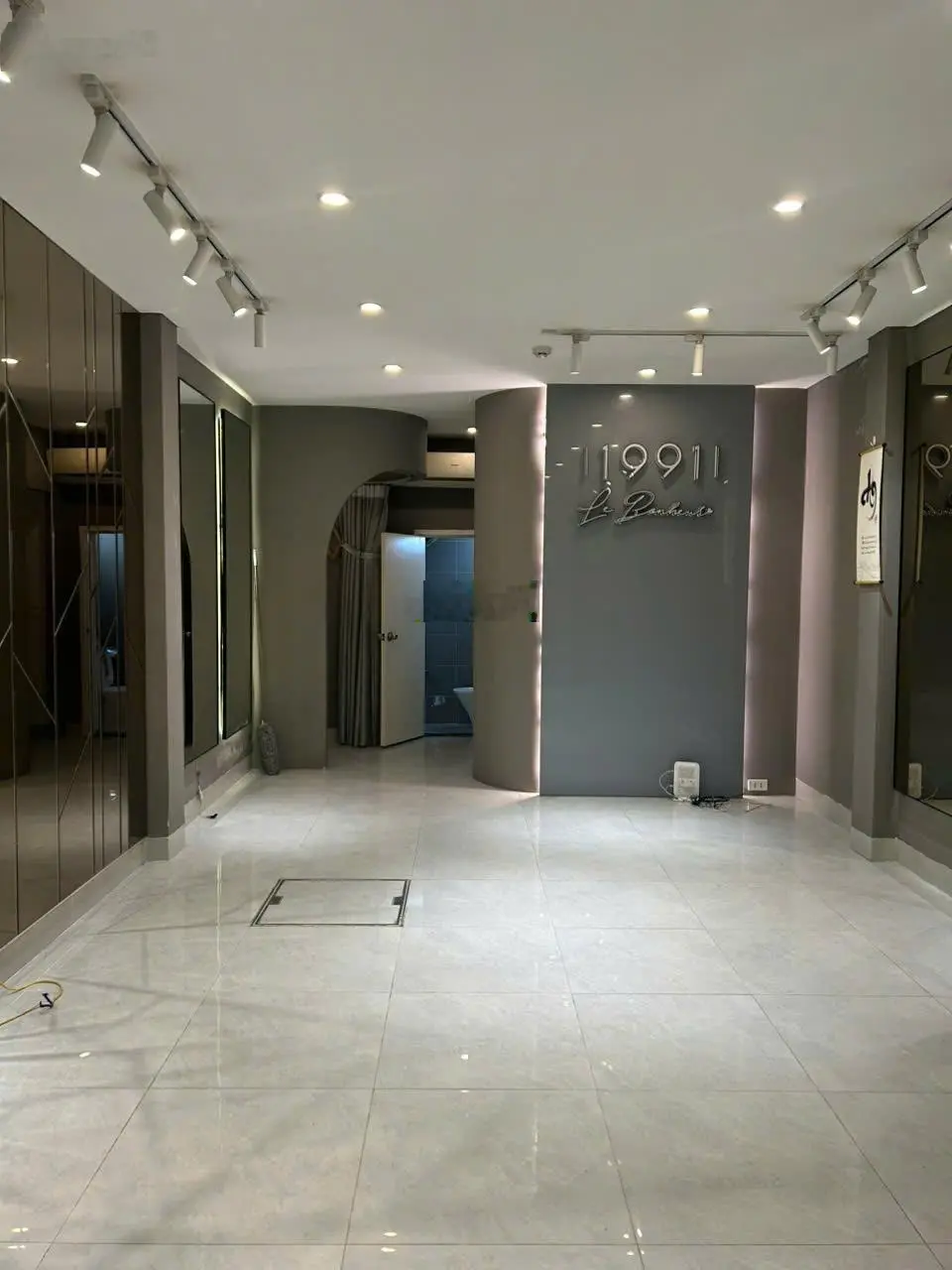 Cho thuê nhà mặt phố Dã Tượng diện tích 50m2 mặt tiền 5m thông sàn giá thuê 25 triệu/tháng