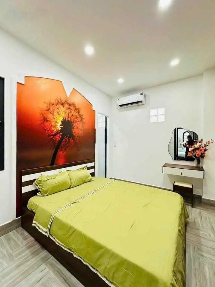Chủ cần bán gấp căn nhà Đ.Đội Cung, P.11, Q.11.Giá: 2 tỷ 670.DT:41m2.Hẻm Xe Hơi.LH:0906 527 ***SHR