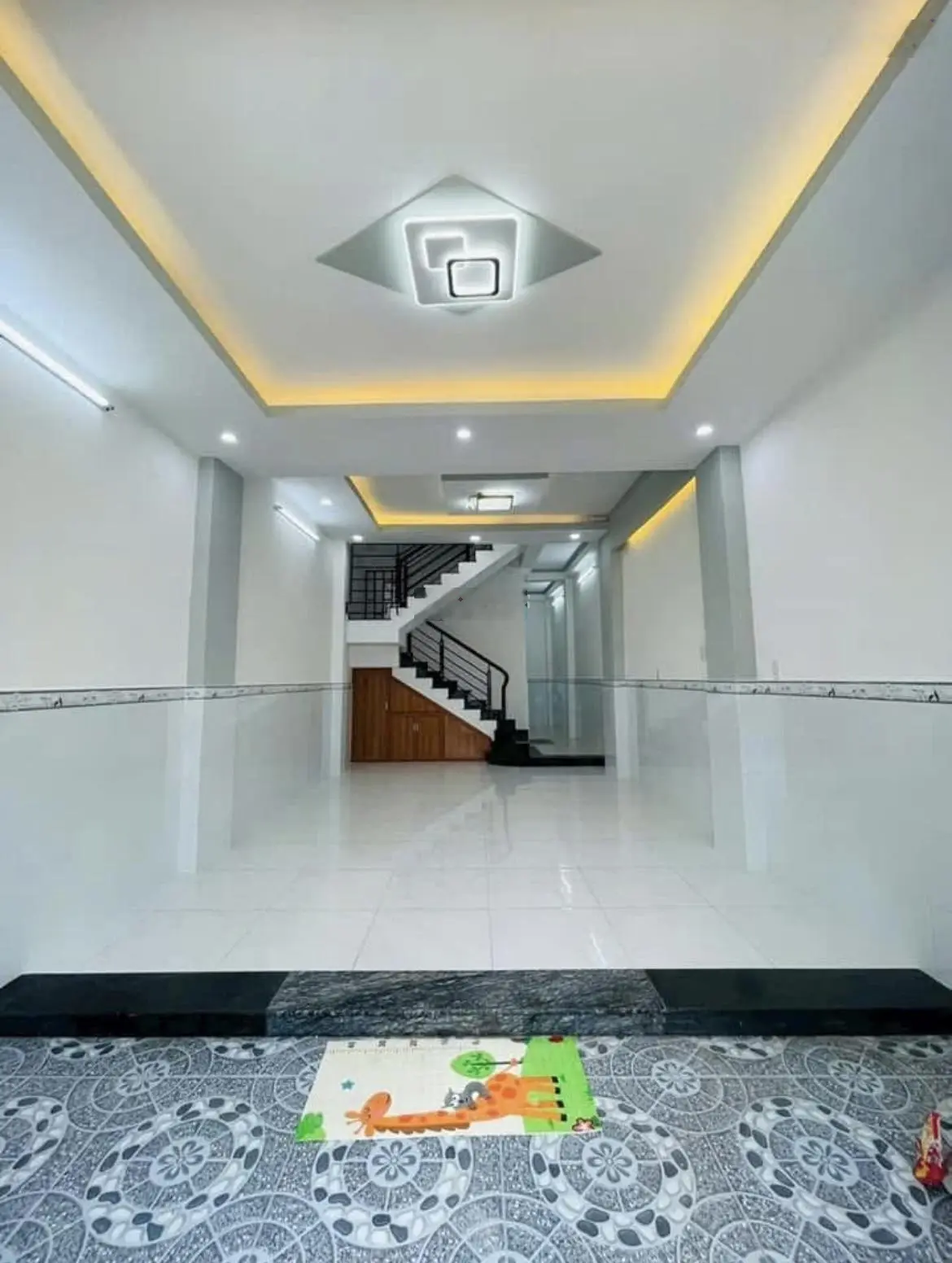 Chính chủ cần bán nhà Đường số 23 , Thủ Đức giá cực mềm!!! 43,5m2 - 2T450 - 3 tầng - LH :0868 970 ***