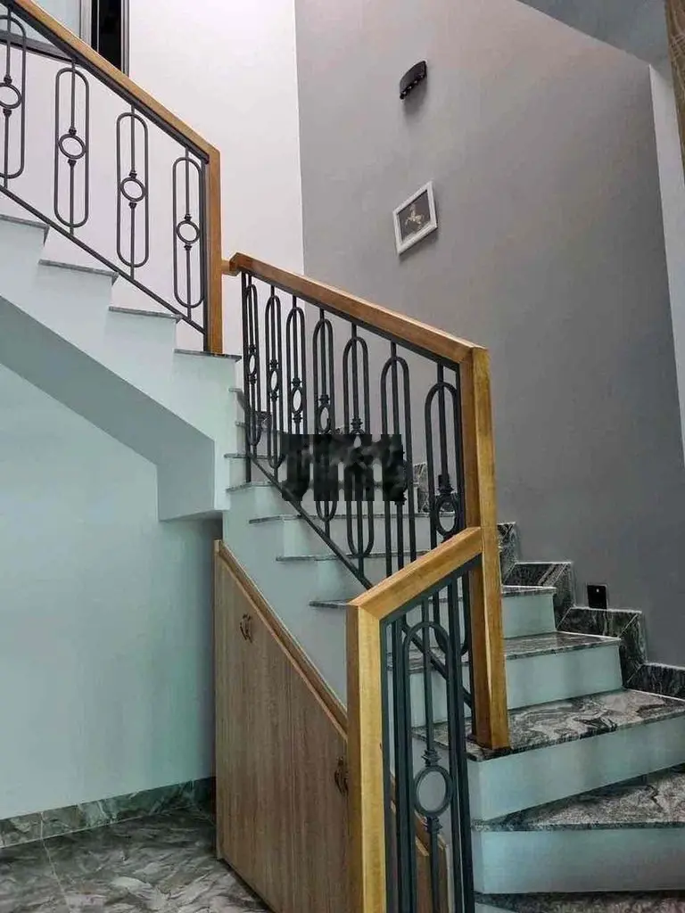 CẦN BÁN NHÀ LẦU MỚI XÂY ĐẸP HIỆN ĐẠI TRUNG TÂM TP PHAN THIẾT GIÁ RẺ