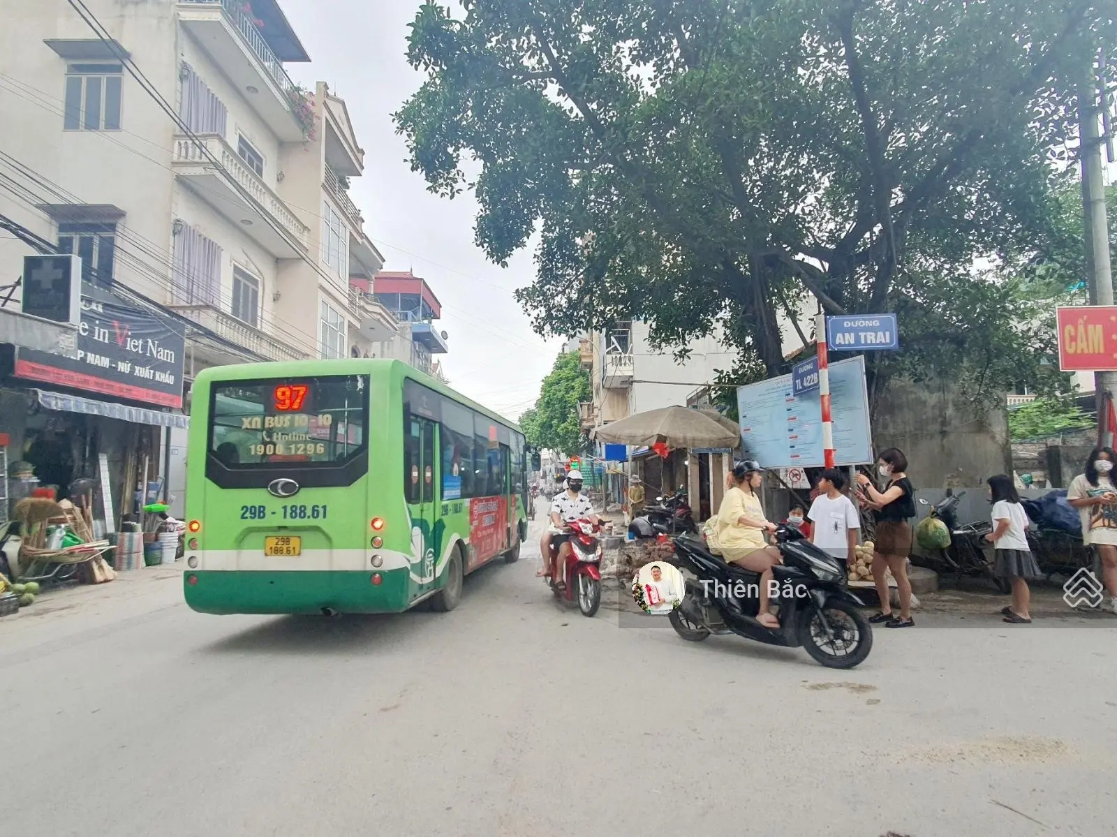 Chủ nhà cần trả nợ 3 tỷ ngân hàng! Bán nhà Vân Canh, góc 2 thoáng, đường thông, ô tô qua lại