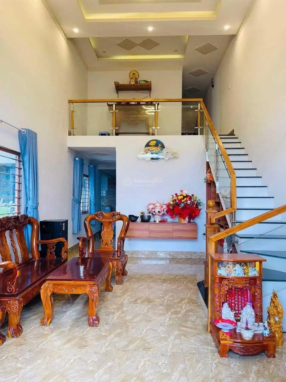 4 tỷ chê đắt giảm luôn còn 3ty750 nhà gác lửng 3phòng ngủ sân ô tô