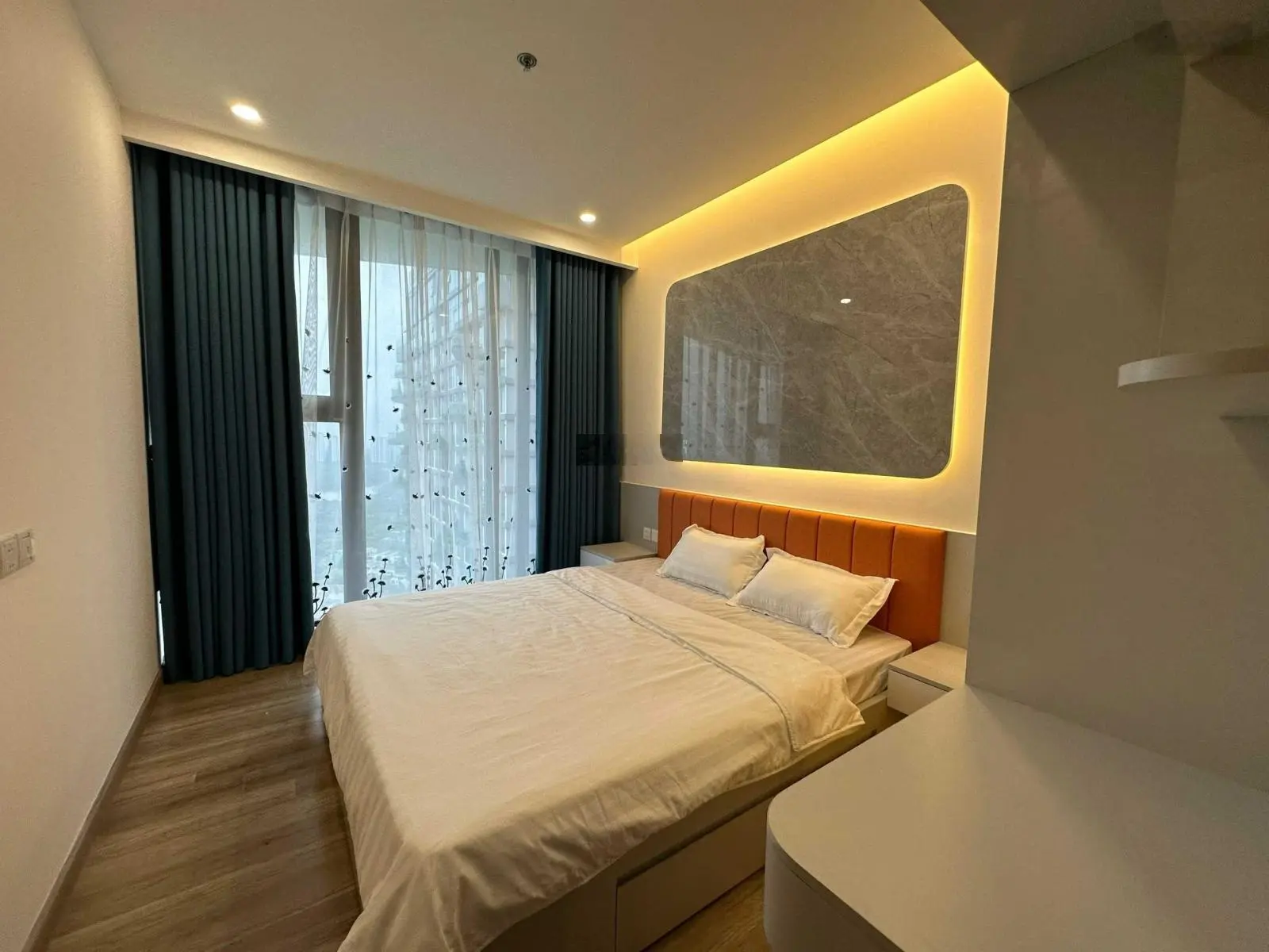Bán căn hộ Sol Forest 2PN 67 m2 view đảo, full đồ đẹp tầng đẹp giá tốt nhất thị trường Ecopark